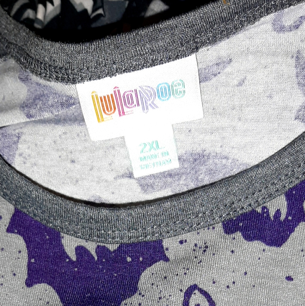 Lularoe 2x Halloween Randy Tee